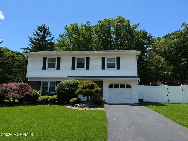 $724,999 | 58 Newbury Road, Howell, NJ 07731