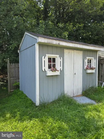 $2,500 | 8910 Pembrook Woods, Laurel, MD 20723