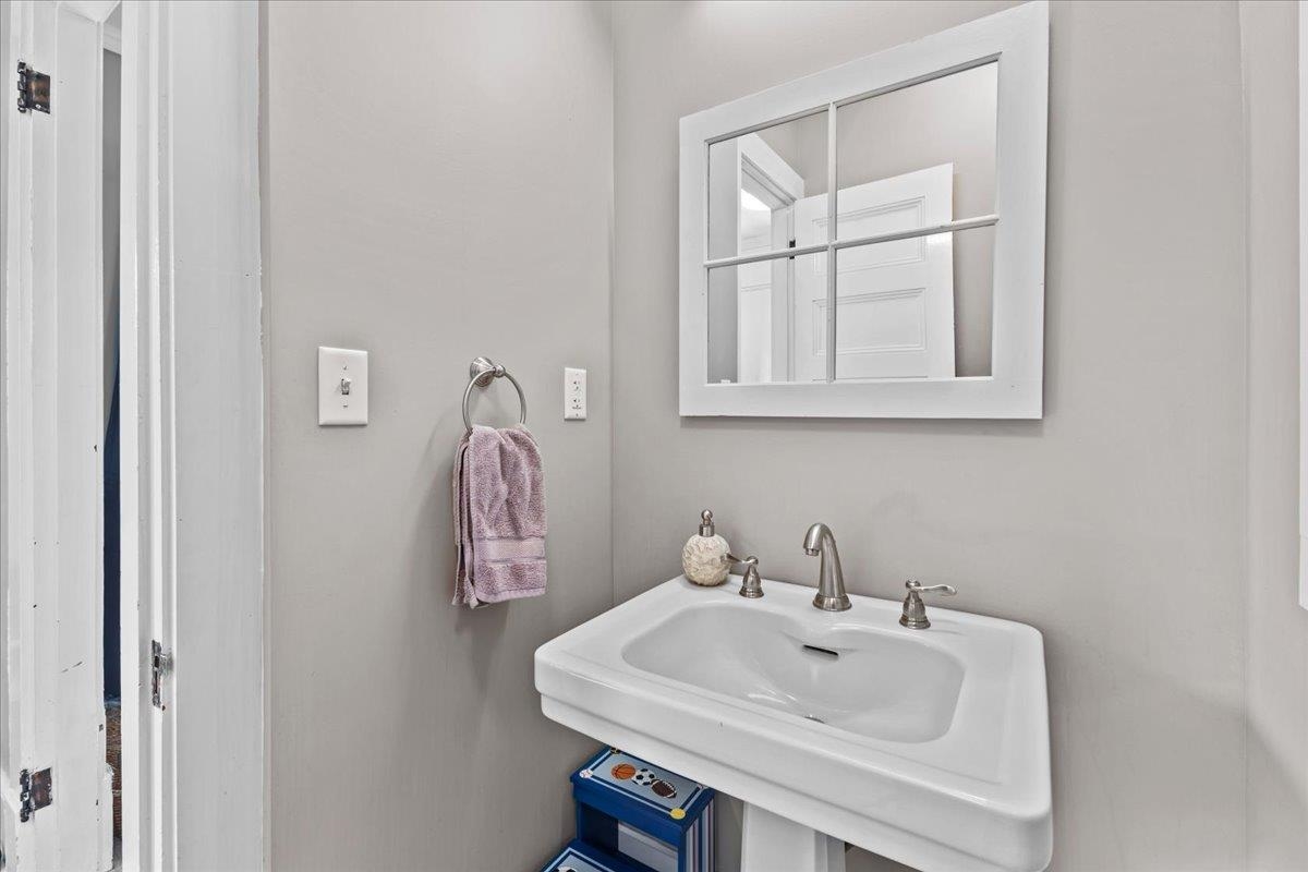 36 Perry Street Barre, VT 05641 - Photo 14 of 36 Gallery Image 14