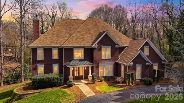 $960,000 | 3916 2nd St Drive Northwest, Hickory, NC 28601