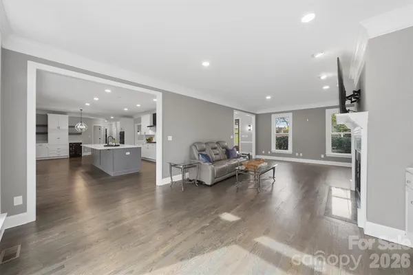 $960,000 | 3916 2nd St Drive Northwest, Hickory, NC 28601
