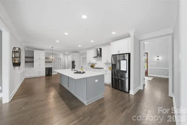 $960,000 | 3916 2nd St Drive Northwest, Hickory, NC 28601