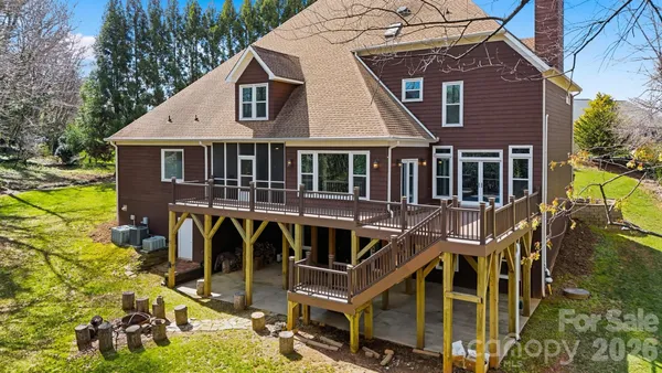 $960,000 | 3916 2nd St Drive Northwest, Hickory, NC 28601