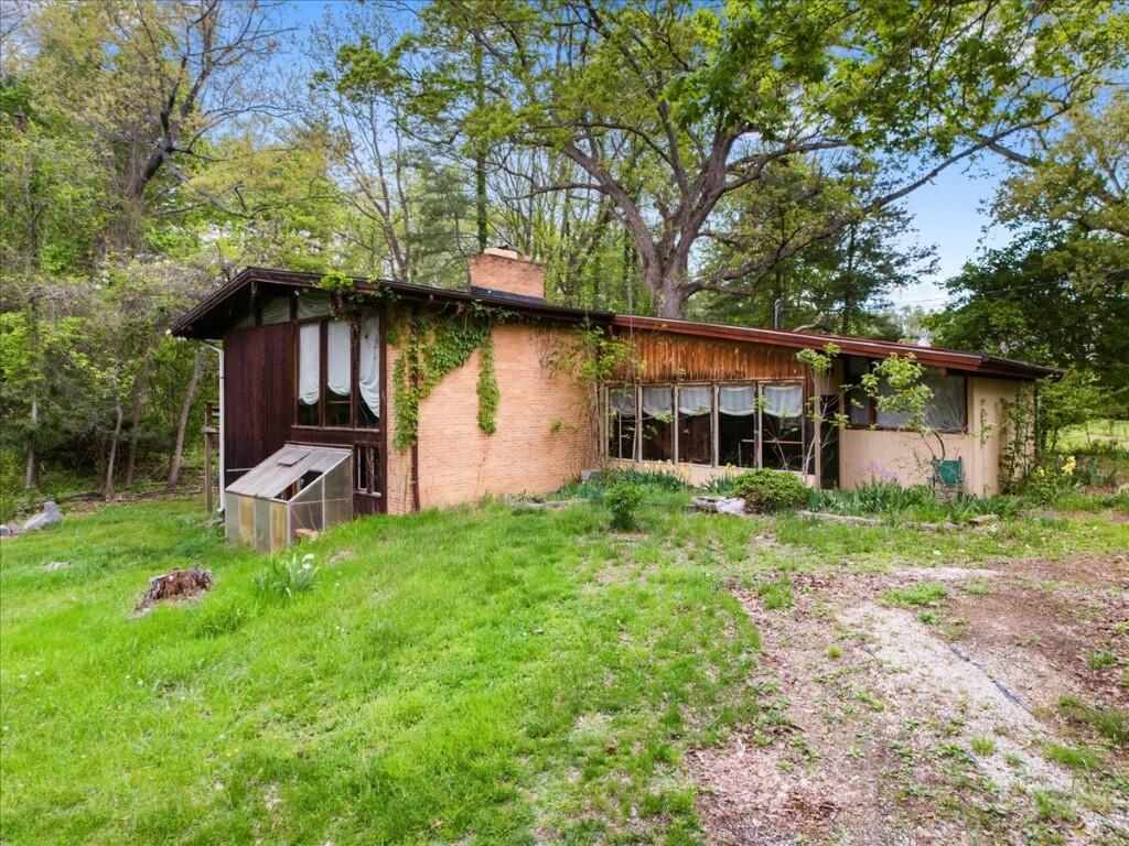 1817 English Forest Road Pulaski, VA 24301 - Photo 1 of 45 Front