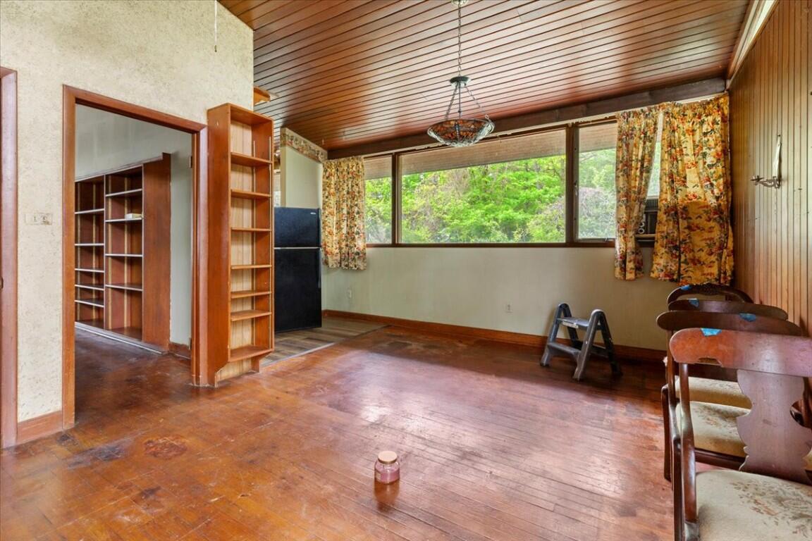 1817 English Forest Road Pulaski, VA 24301 - Photo 15 of 45 15-15