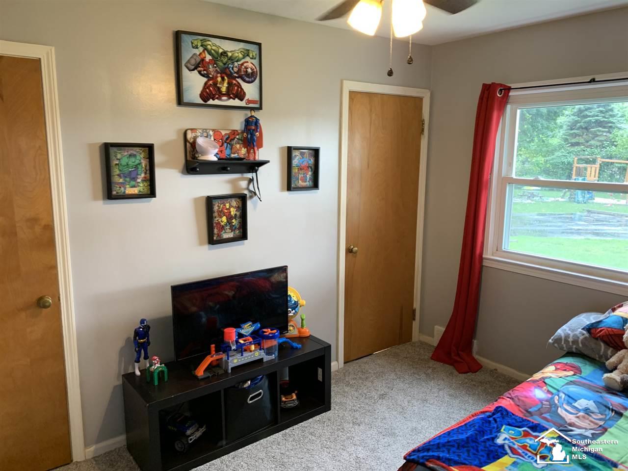 401 Riverside Avenue Adrian, MI 49221 - Photo 13 of 25