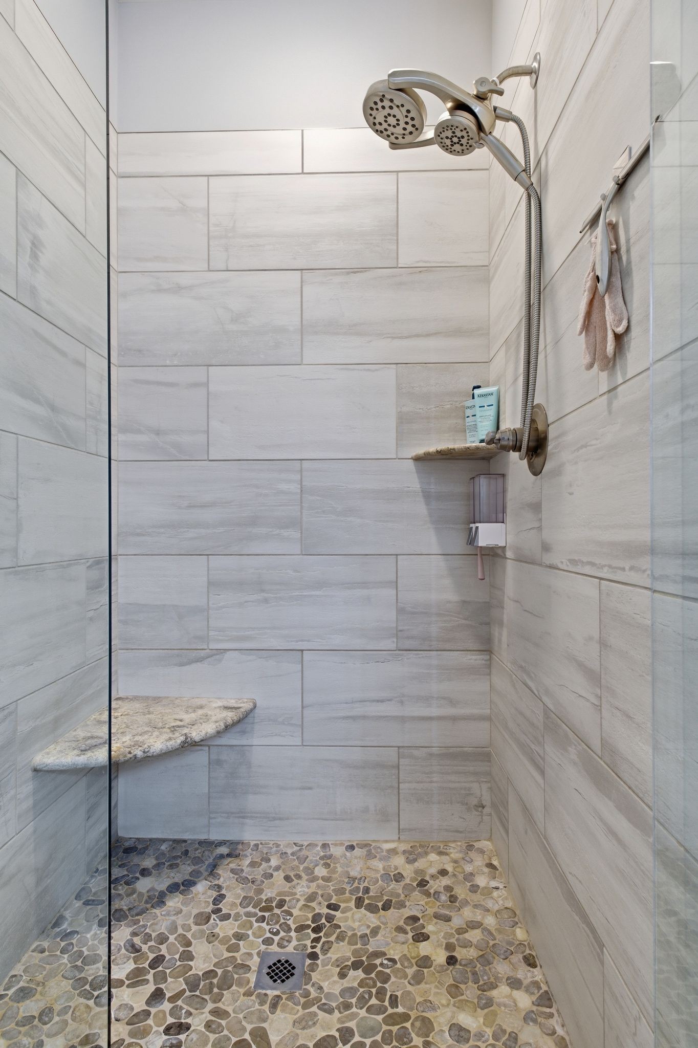 17845 Highway 76 East Springfield, TN 37172 - Photo 32 of 55 a bathroom with a shower