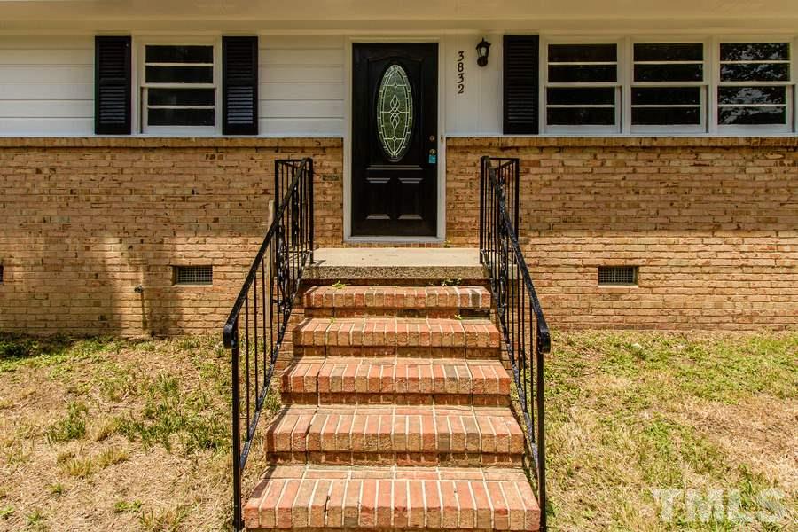 3832 Corwin Road Garner, NC 27529 - Photo 11 of 21 front view of a house with a window