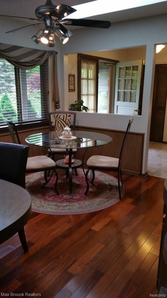 734 Lynndale Drive Rochester, MI 48309 - Photo 8 of 37 20150519_151537.jpg