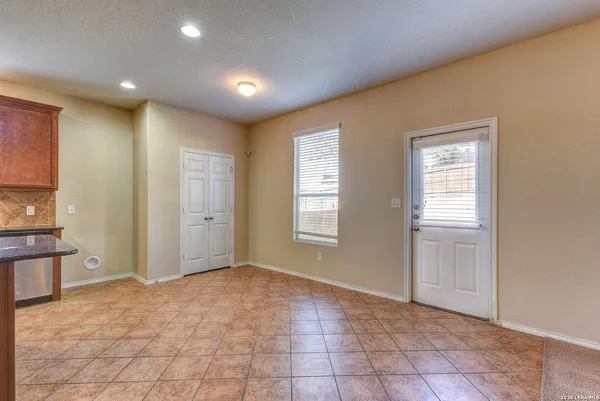 $2,325 | 815 Cactus Star, San Antonio, TX 78260