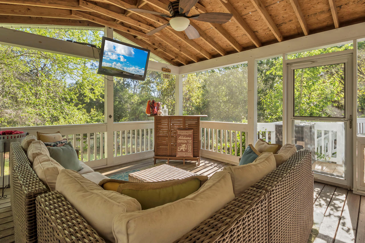 1830 Huntington Road Niceville, FL 32578 - Photo 22 of 35 a view of a chairs on the roof deck