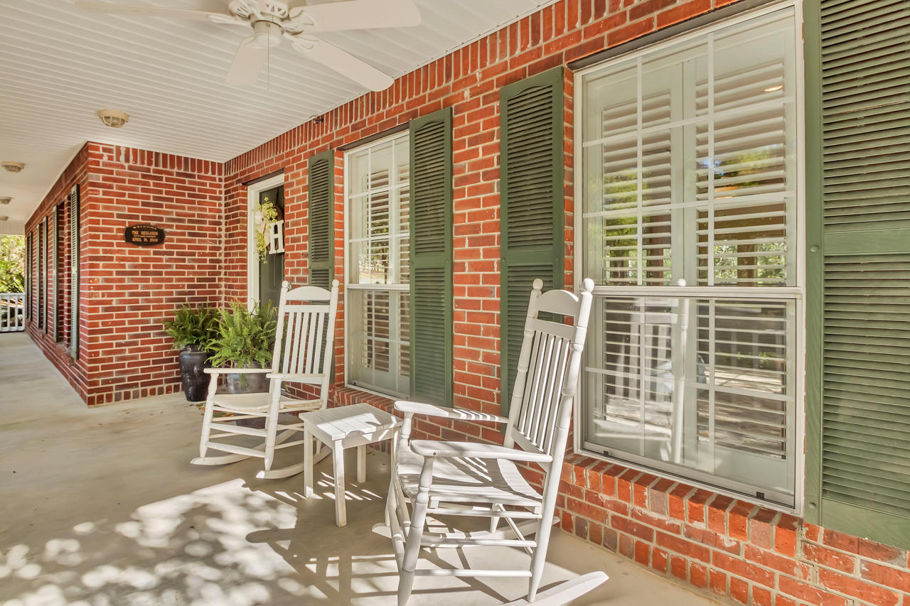 1830 Huntington Road Niceville, FL 32578 - Photo 3 of 35 a balcony view with a outdoor space