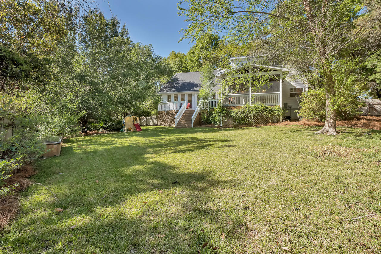 1830 Huntington Road Niceville, FL 32578 - Photo 33 of 35 a view of a house with a yard