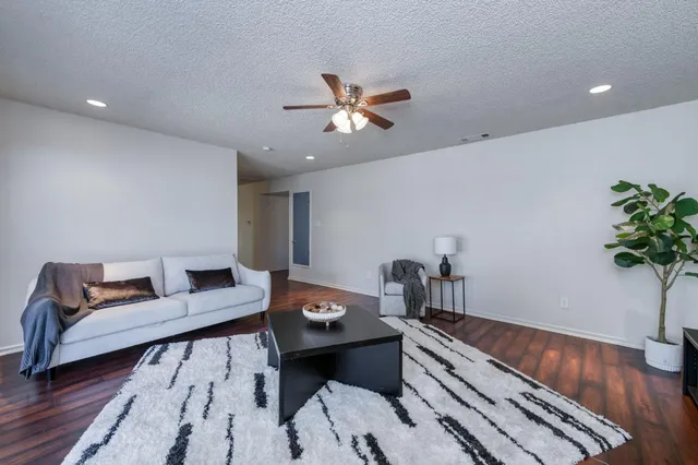 $332,000 | 11311 Dan Drive, Armona, CA 93202