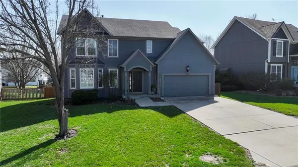 $520,000 | 15645 West 154th Street, Olathe, KS 66062