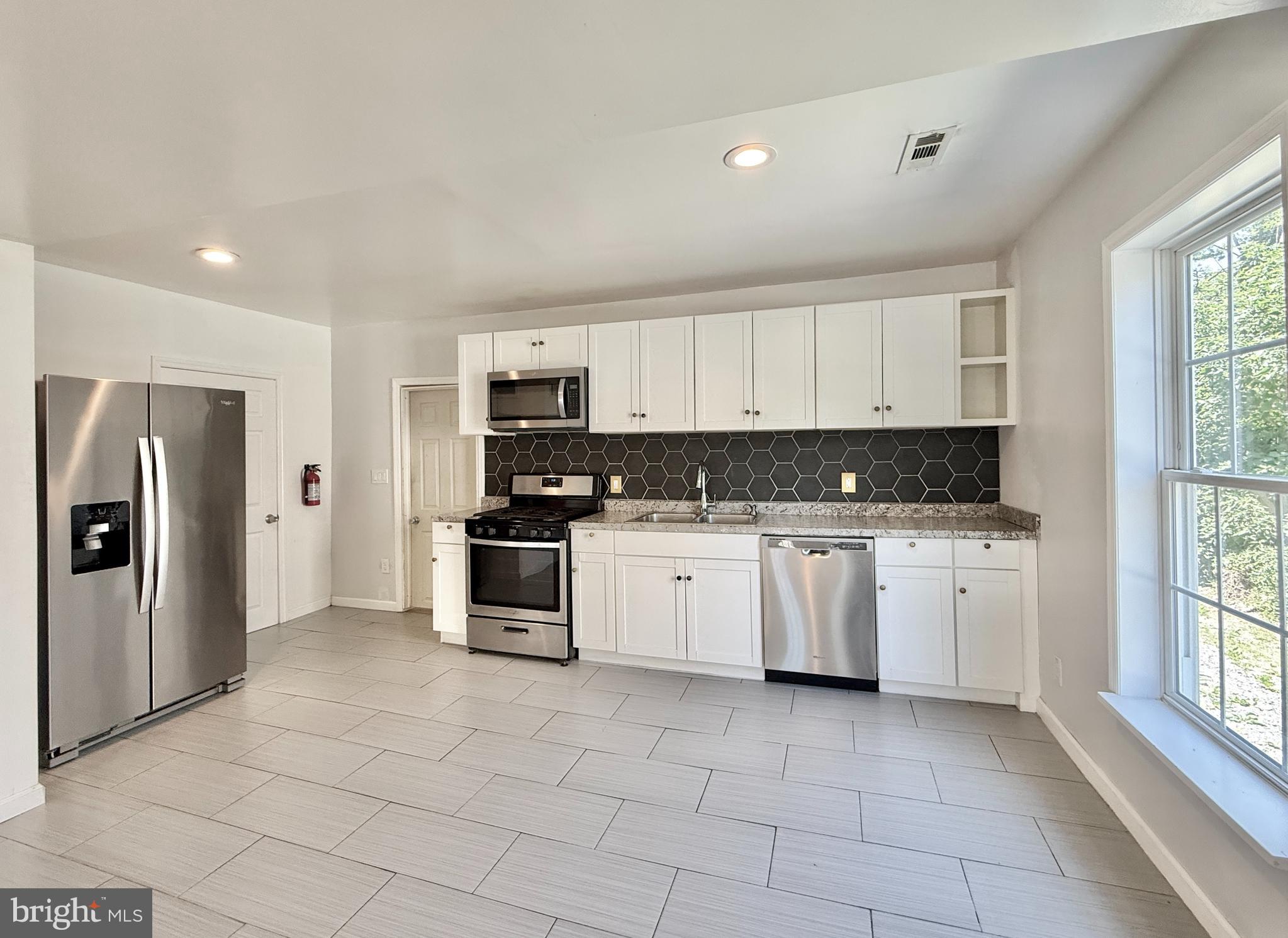 343 Blue Bell Road Williamstown, NJ 08094 - Photo 7 of 19