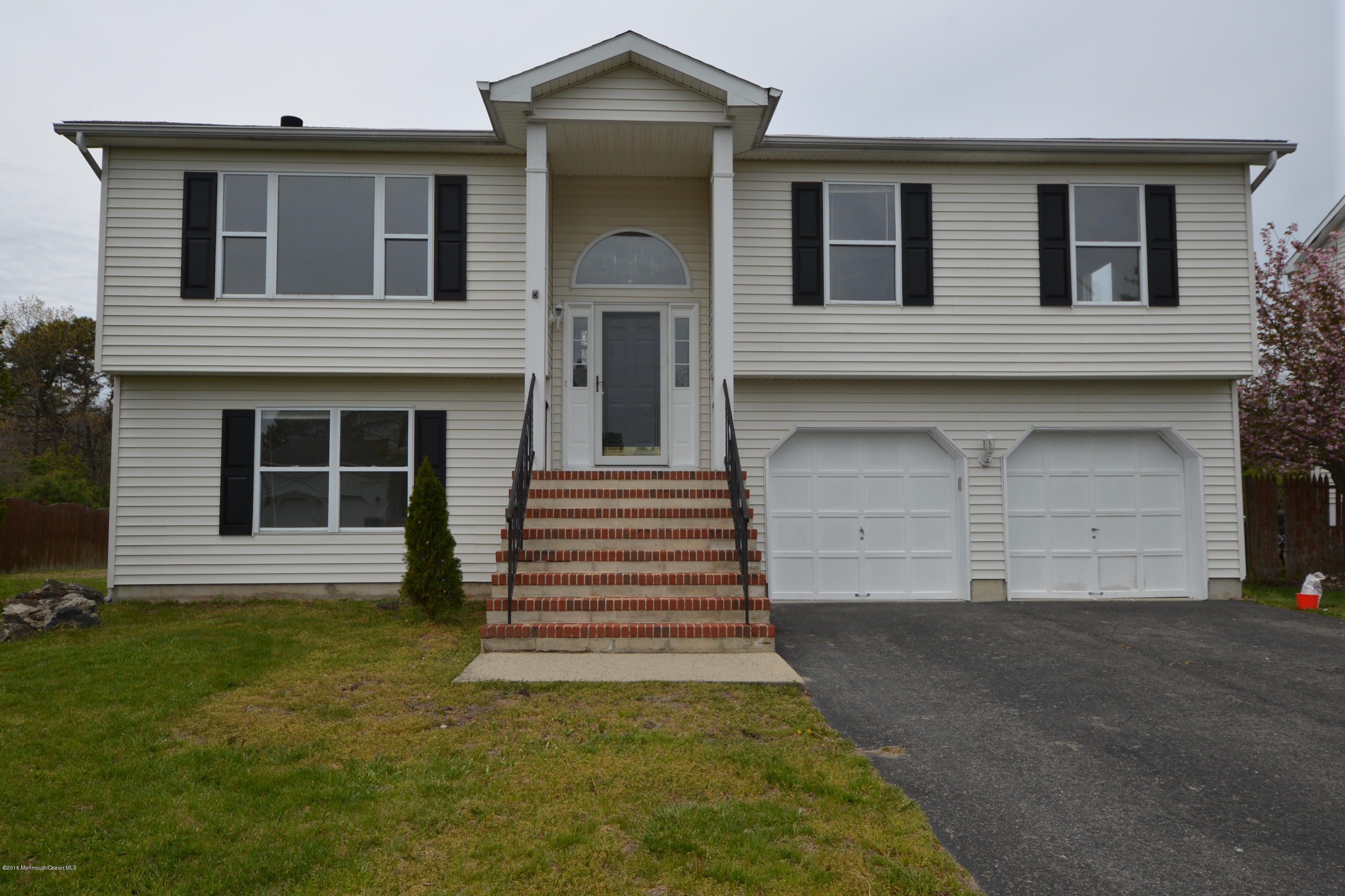 28 Netty Street Howell, NJ 07731 - Photo 1 of 13 Woodland - Netty 057