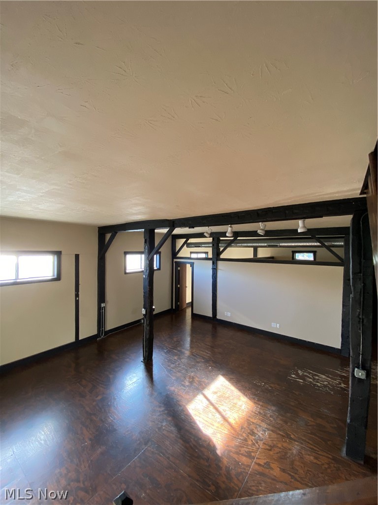 5900 Center Road Valley City, OH 44280 - Photo 12 of 28 Gallery Image 12
