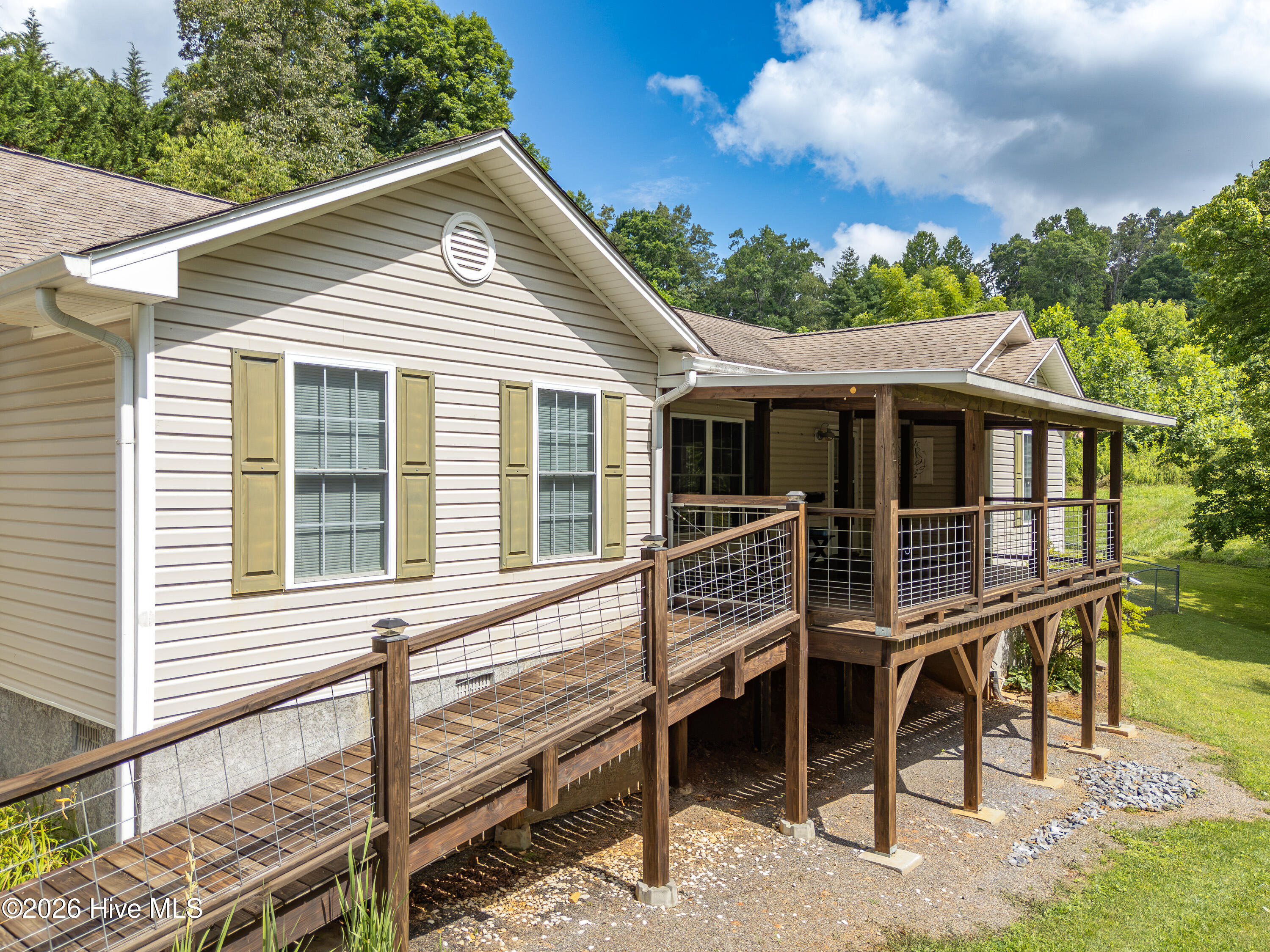 168 Lilac Trail Murphy, NC 28906 - Photo 5 of 60