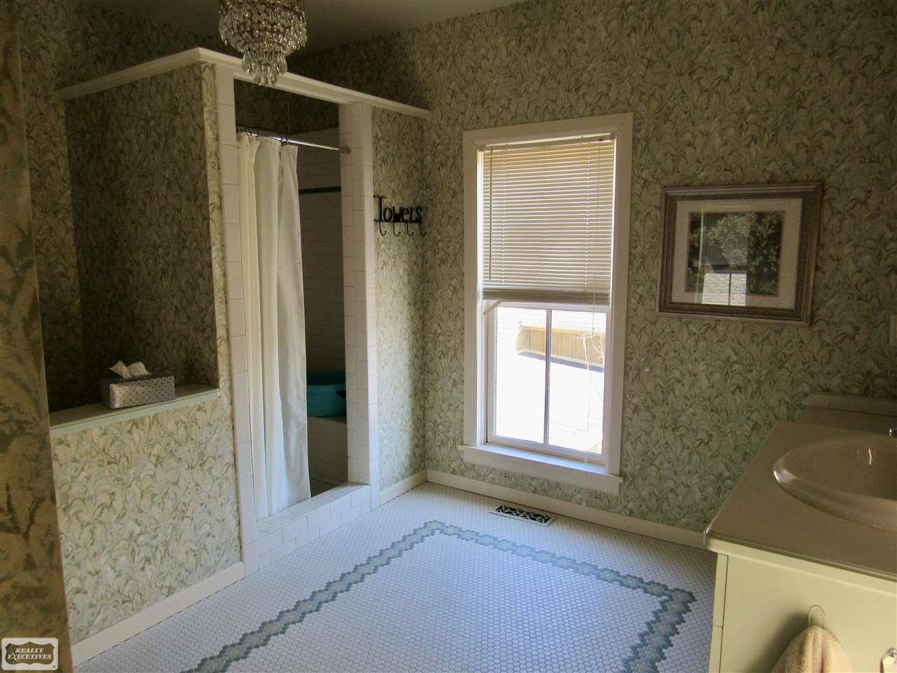 195 South Main Street Romeo, MI 48065 - Photo 25 of 40