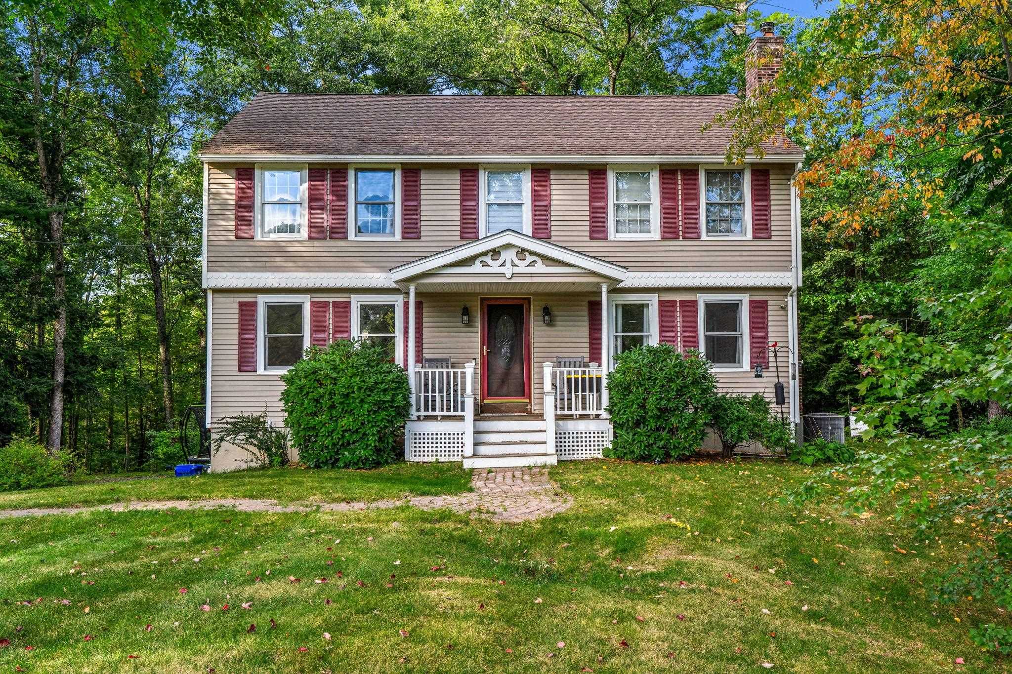 26 Holts Point Road Hampstead, NH 03841 - Photo 2 of 44 Gallery Image 2