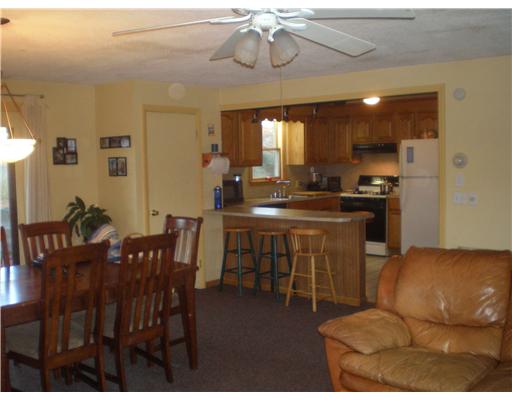 9 Elizabeth Road Barrington, RI 02806 - Photo 4 of 16 Kitchen.