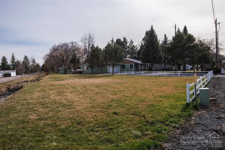 61850 Pettigrew Road Bend, OR 97702 - Photo 17 of 18 Very large lot with canal running full l