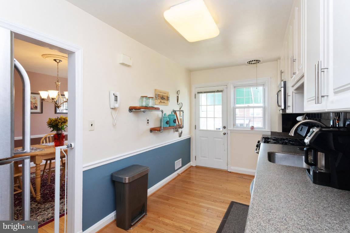 6133 Northdale Road Baltimore, MD 21228 - Photo 12 of 38 Door to deck