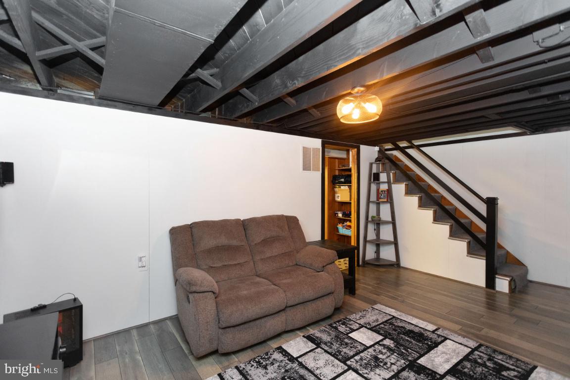 6133 Northdale Road Baltimore, MD 21228 - Photo 17 of 38 Gallery Image 17