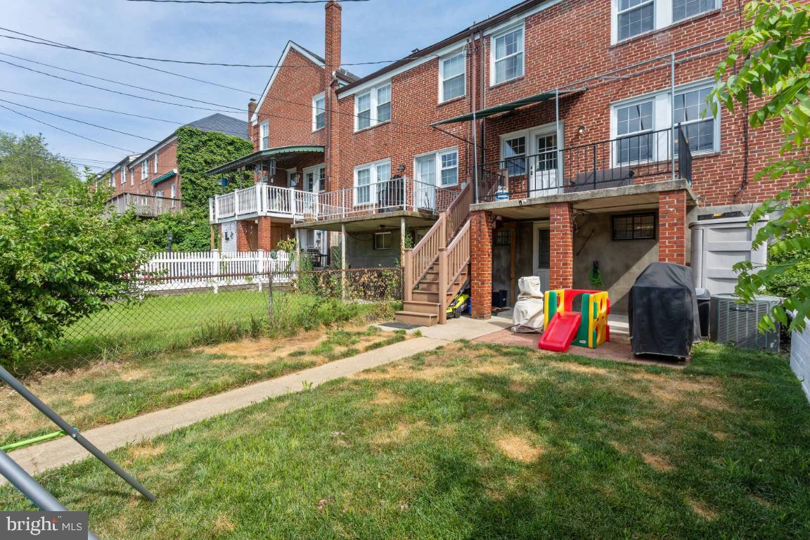 6133 Northdale Road Baltimore, MD 21228 - Photo 31 of 38 Fenced yard