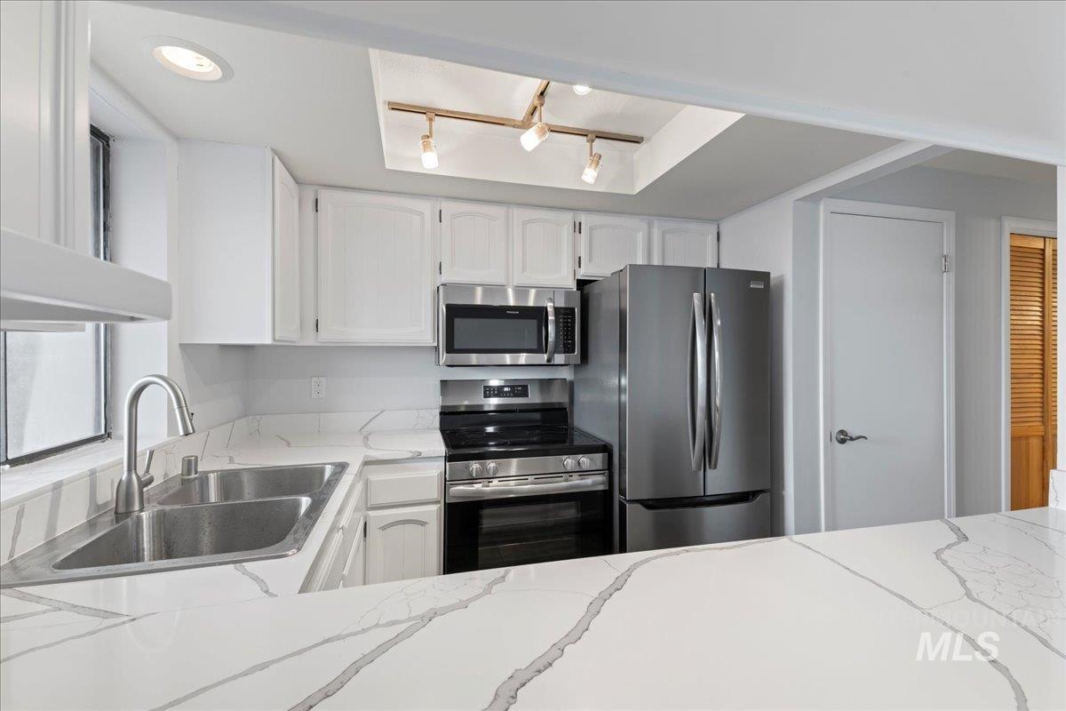 1419 Camel Back Lane, Unit B103 Boise, ID 83702 - Photo 13 of 45