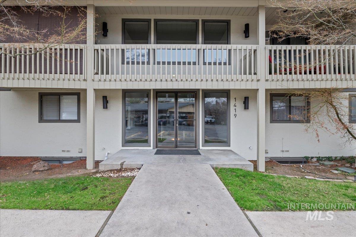 1419 Camel Back Lane, Unit B103 Boise, ID 83702 - Photo 2 of 45