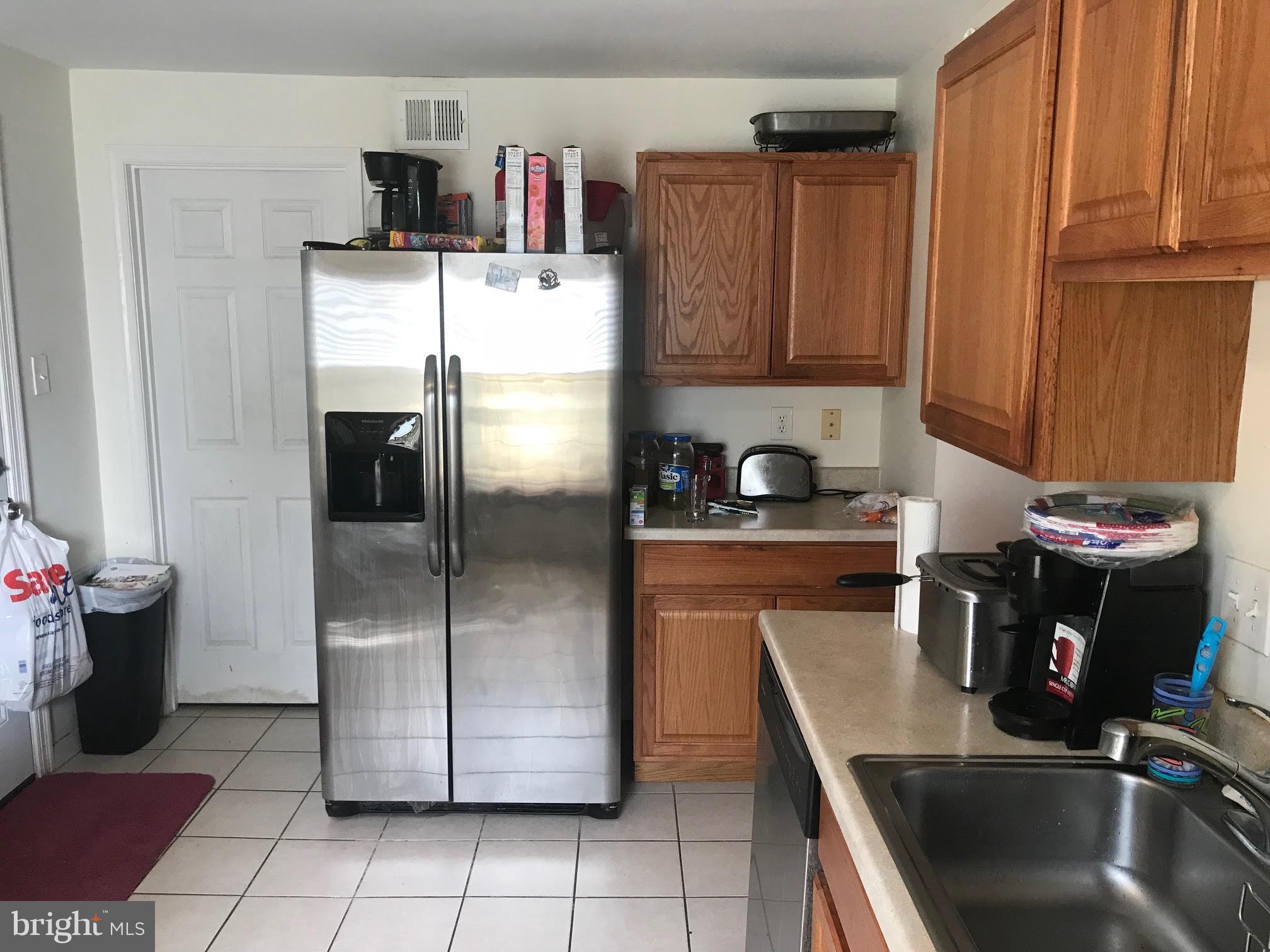 4820 Wheeler Road Oxon Hill, MD 20745 - Photo 8 of 24 Kitchen