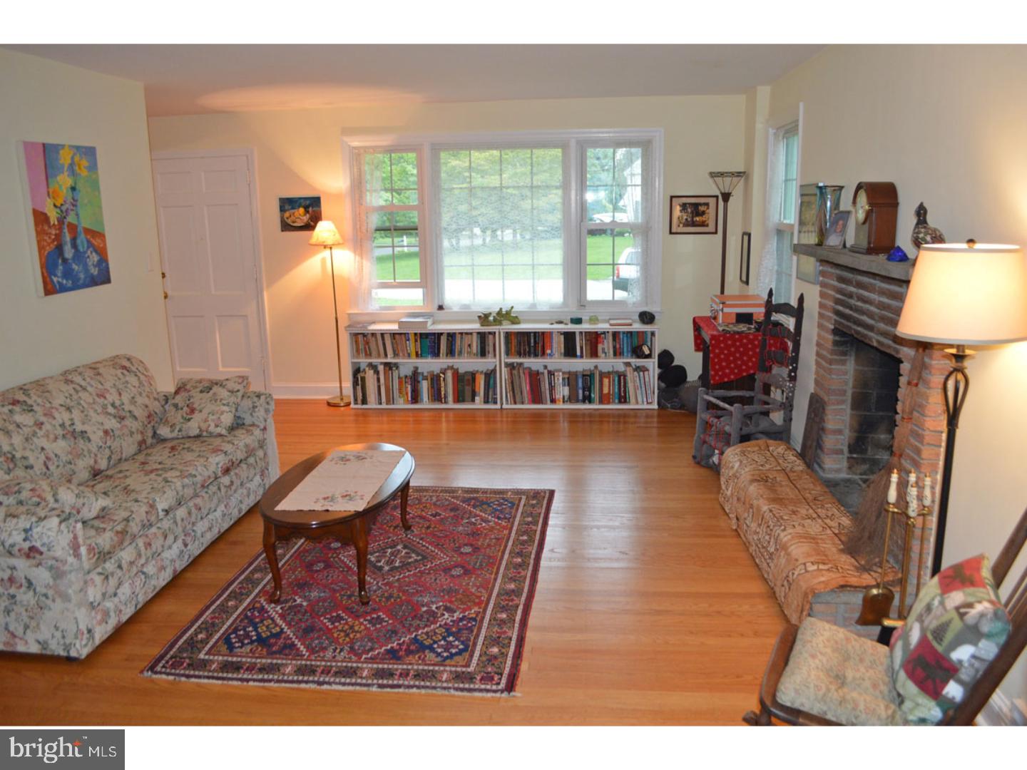 222 Ridgewood Road Media, PA 19063 - Photo 3 of 21 Living Room