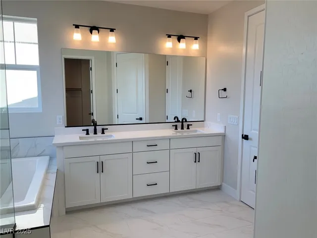 $865,950 | 8836 Spencer Garrett Street, Las Vegas, NV 89113