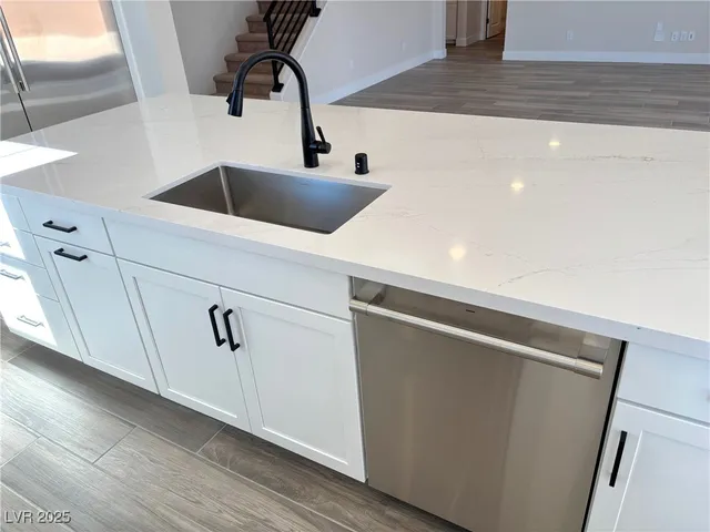 $865,950 | 8836 Spencer Garrett Street, Las Vegas, NV 89113