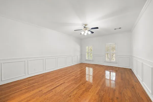 $4,950 | 5136 Chevy Chase Drive, Houston, TX 77056