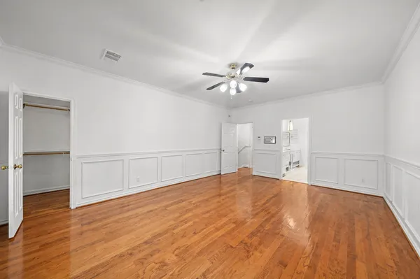 $4,950 | 5136 Chevy Chase Drive, Houston, TX 77056