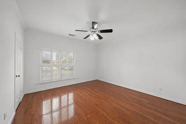 $4,950 | 5136 Chevy Chase Drive, Houston, TX 77056