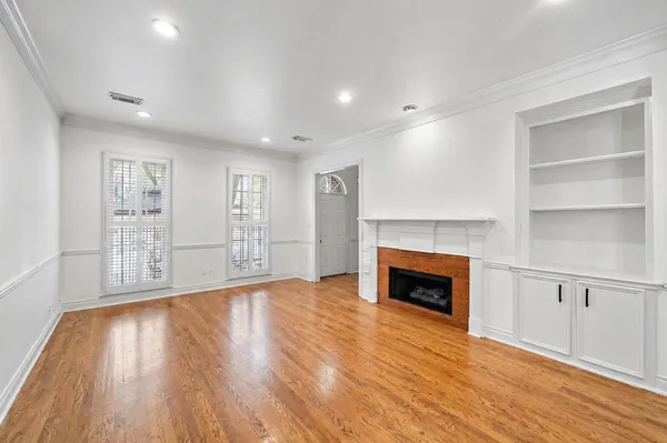 $4,950 | 5136 Chevy Chase Drive, Houston, TX 77056