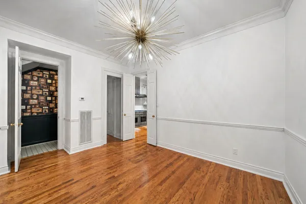 $4,950 | 5136 Chevy Chase Drive, Houston, TX 77056