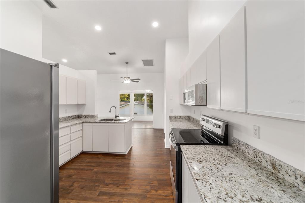 8524 Southwest 108th Ln Road Ocala, FL 34481 - Photo 18 of 53 Gallery Image 18