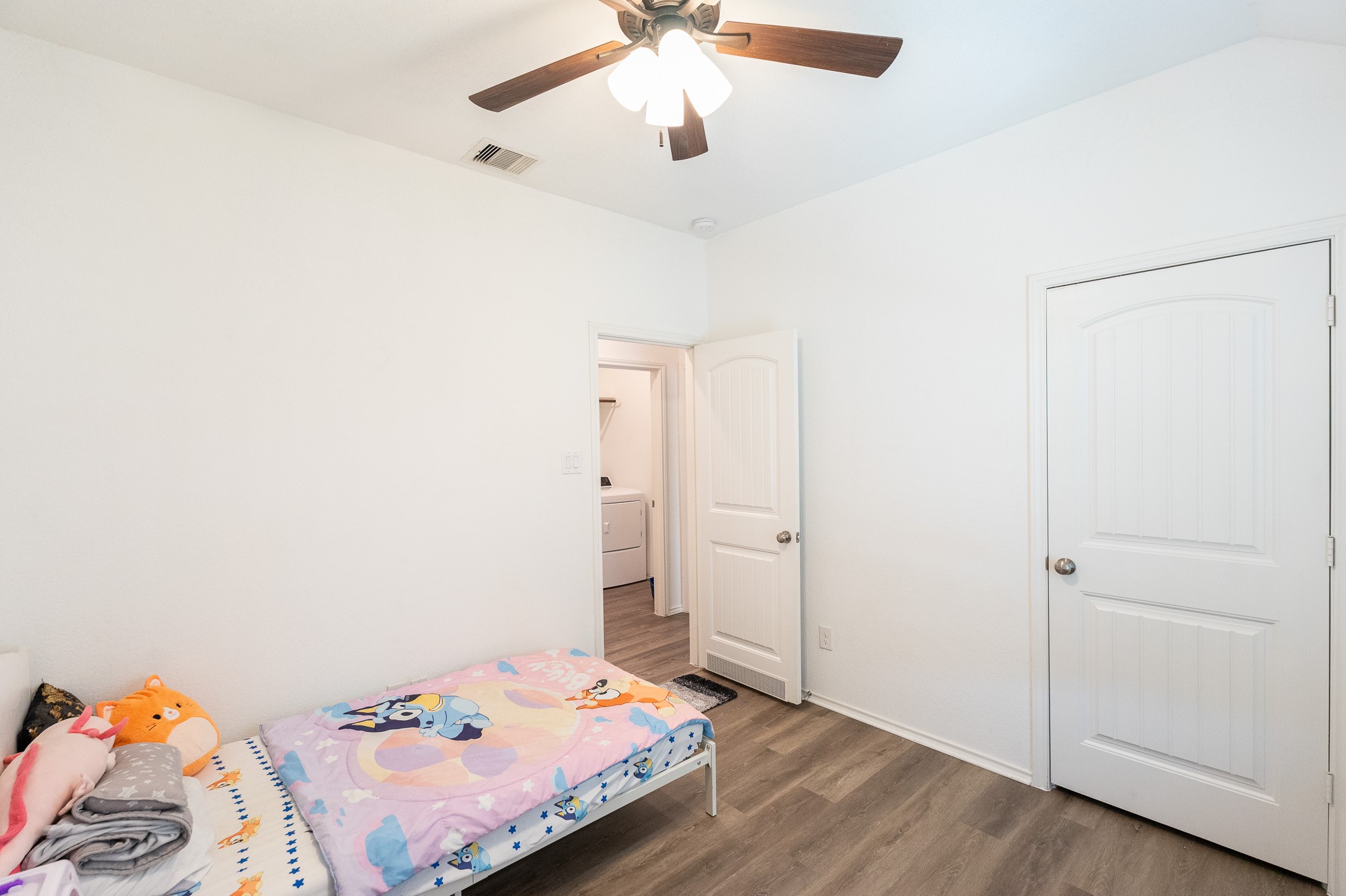 650 Harbor Colony Lane La Marque, TX 77568 - Photo 23 of 34 Bedroom #2