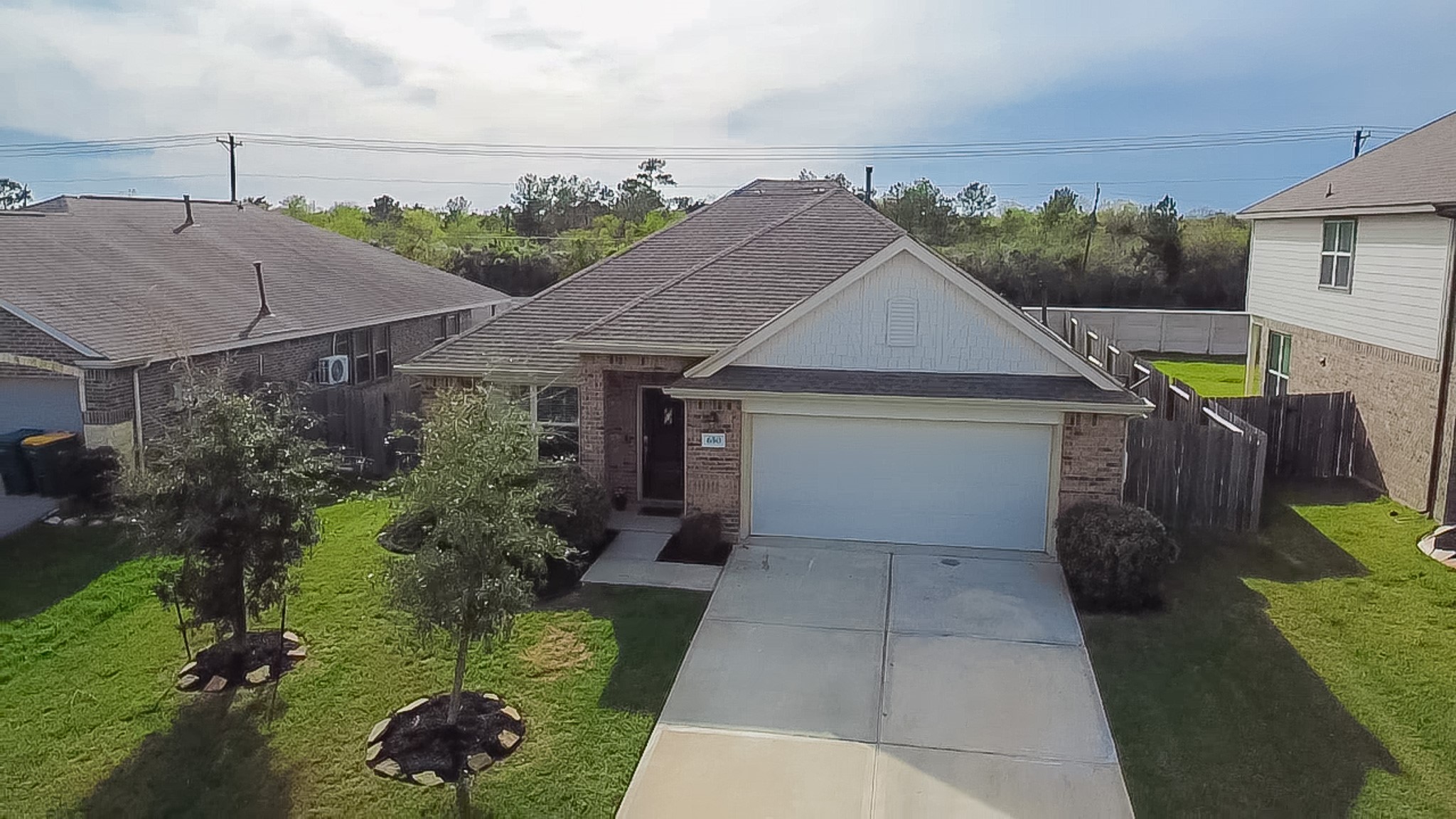 650 Harbor Colony Lane La Marque, TX 77568 - Photo 3 of 34