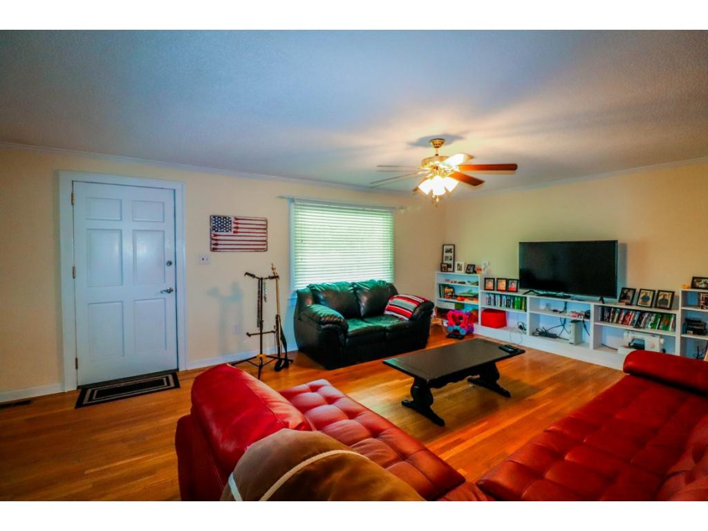 944 Weaver Branch Road Bluff City, TN 37618 - Photo 8 of 30 Photo 8