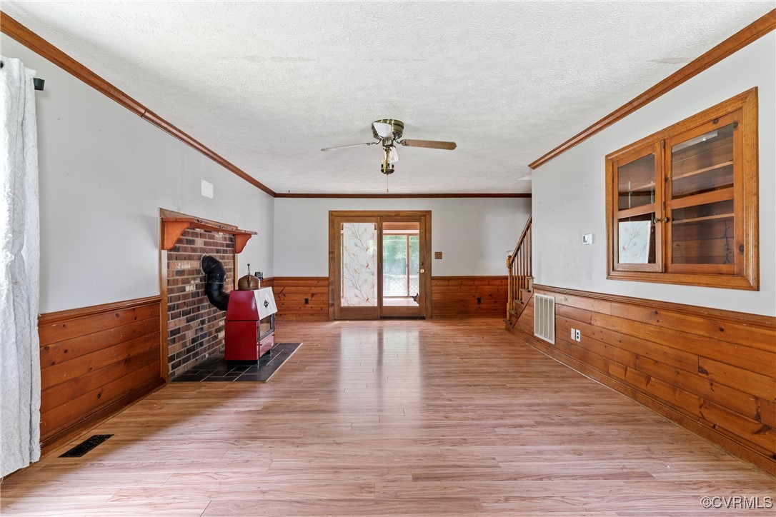 3125 Nahant Road Midlothian, VA 23112 - Photo 4 of 36 a living room with furniture and wooden floor