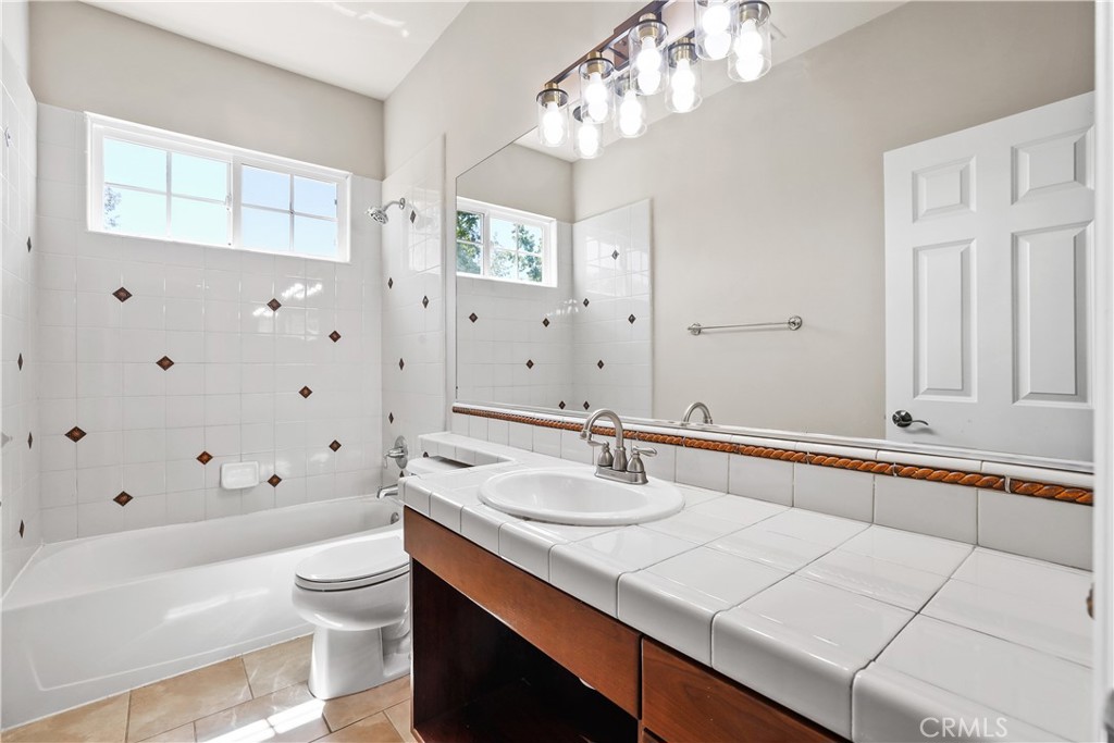1055 Lowry Ranch Road Corona, CA 92881 - Photo 38 of 75