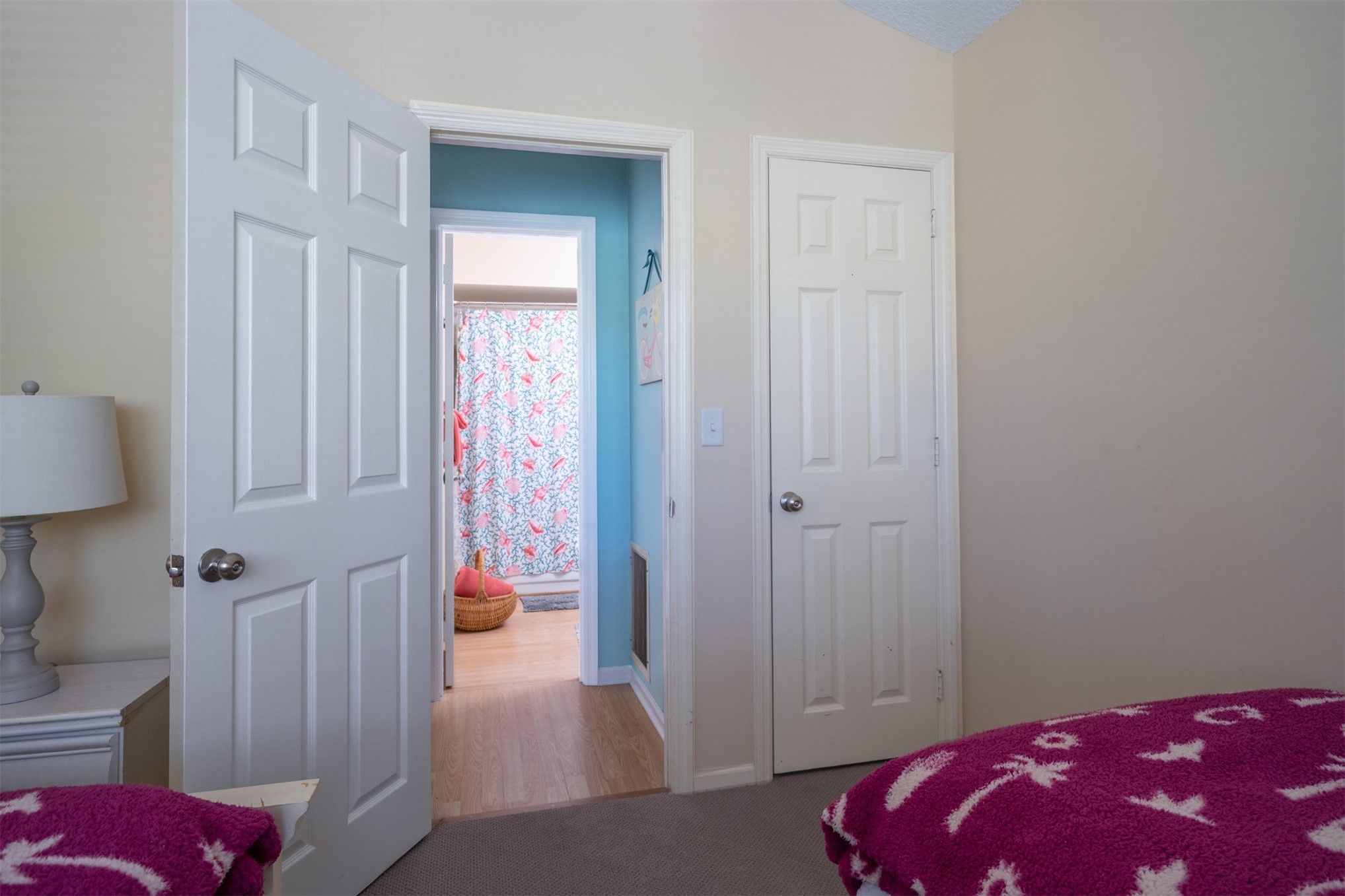 2892 Forest Ridge Drive, Unit V2 Fernandina Beach, FL 32034 - Photo 20 of 32 a bedroom with a bed and a window