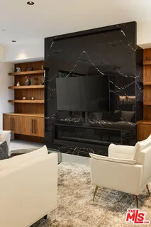 $1,999,000 | 212 Bay Street, Unit 102, Santa Monica, CA 90405