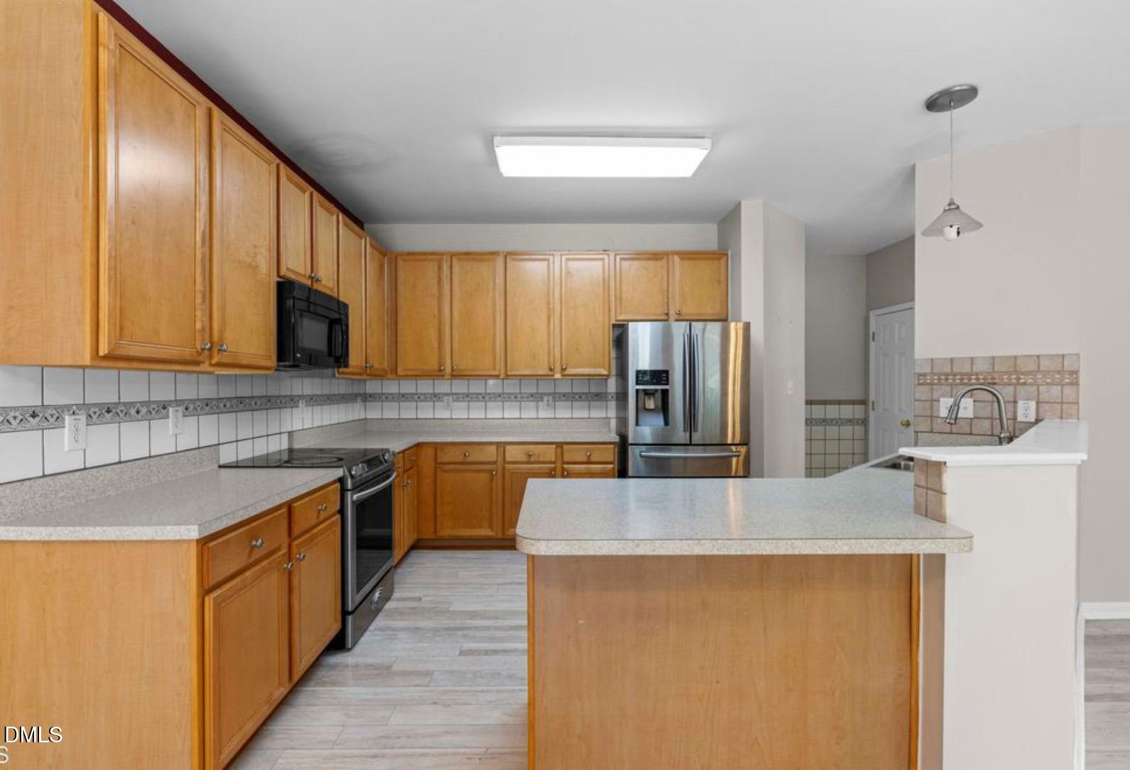 5435 Seaspray Lane Raleigh, NC 27610 - Photo 6 of 38